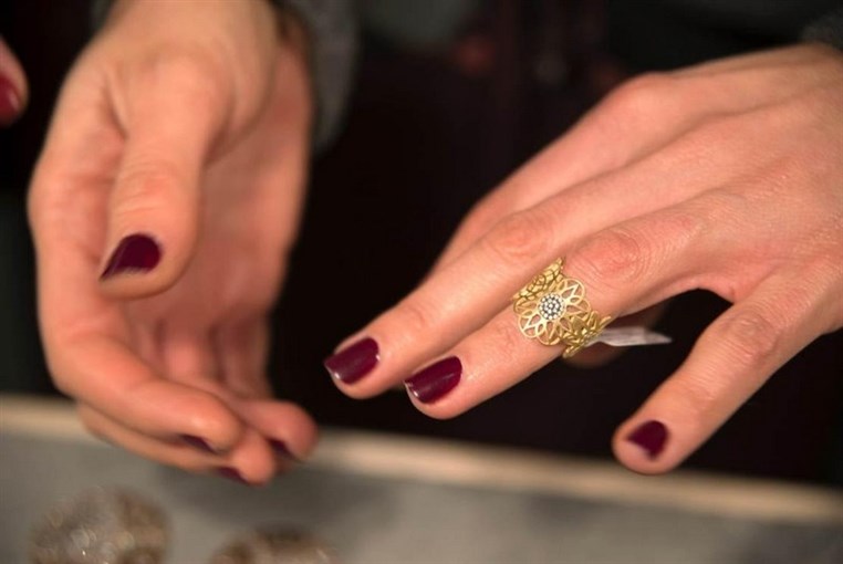 The House of Aziz & Walid Mouzannar Launches the exclusive Hayat Albi Collection